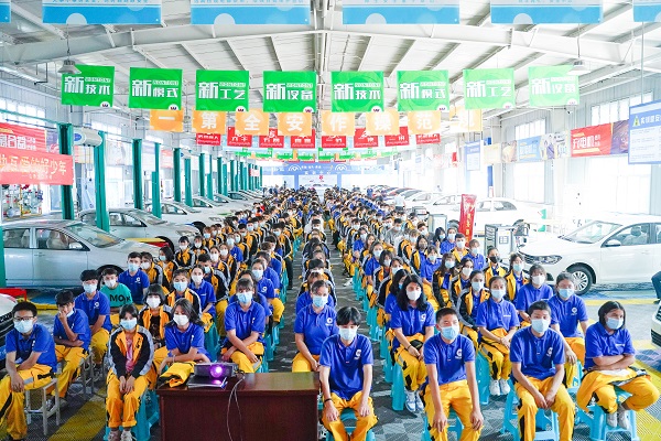 预防电信诈骗与校园反暴力安全大讲座