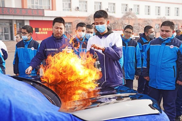组团探校第二波：师生齐炫技 万通大不同