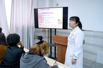 解码青春 护航成长：我校开展青春期健康知识讲座
