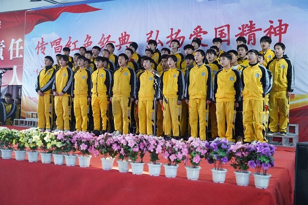 行远自弥，踔厉奋发：乌鲁木齐万通红歌大赛，来啦！
