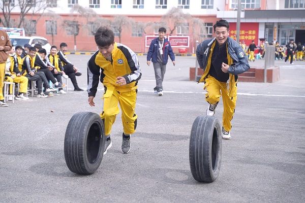 趁春光 趣运动：一起来围观万通有趣又有爱的趣味运动会